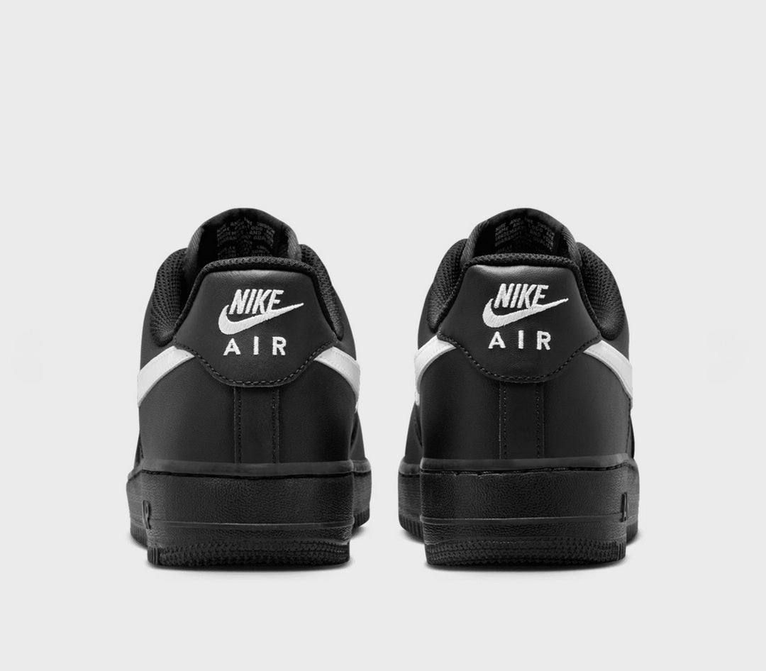 Nike Air Force 1 '07 Black and White