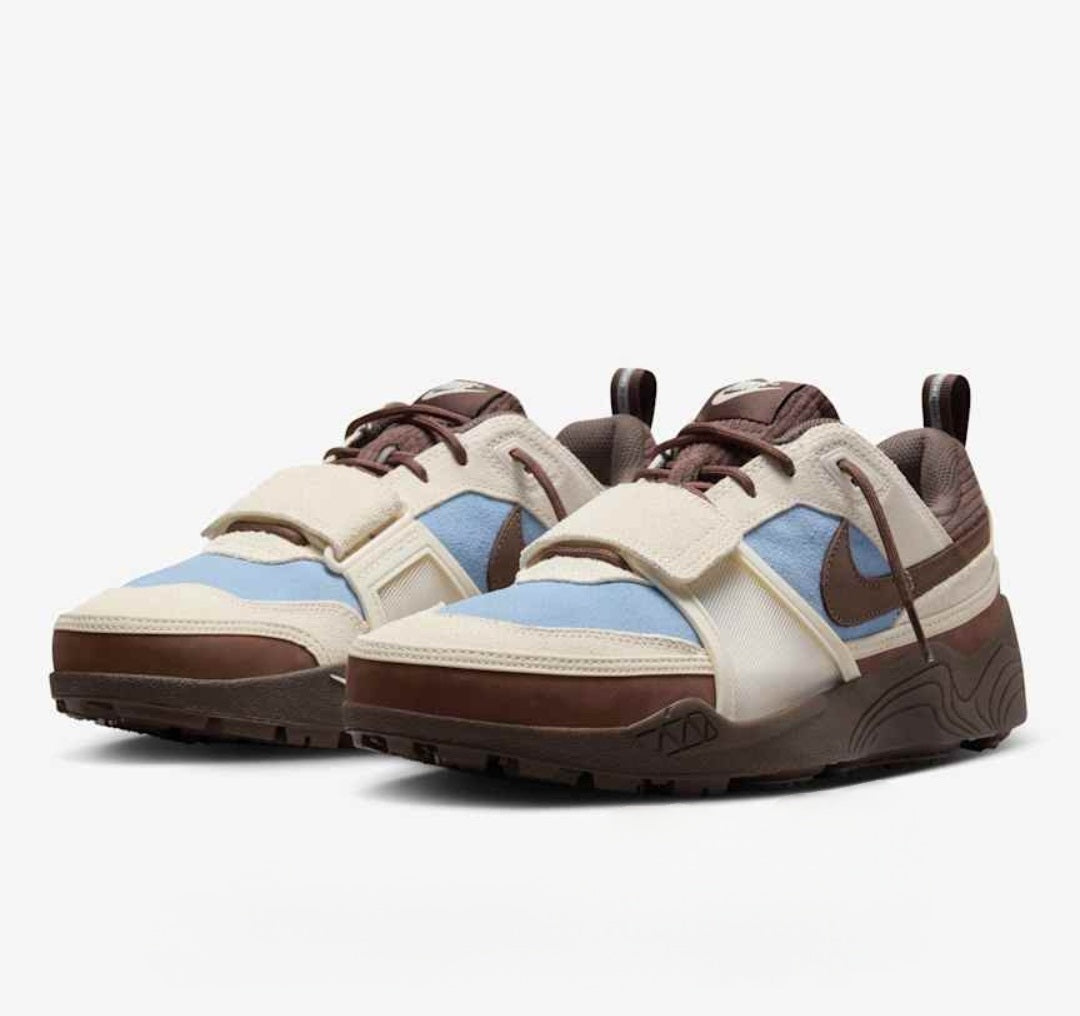 Nike Zoom Field Jaxx Travis Scott Pale Ivory Leche Blue