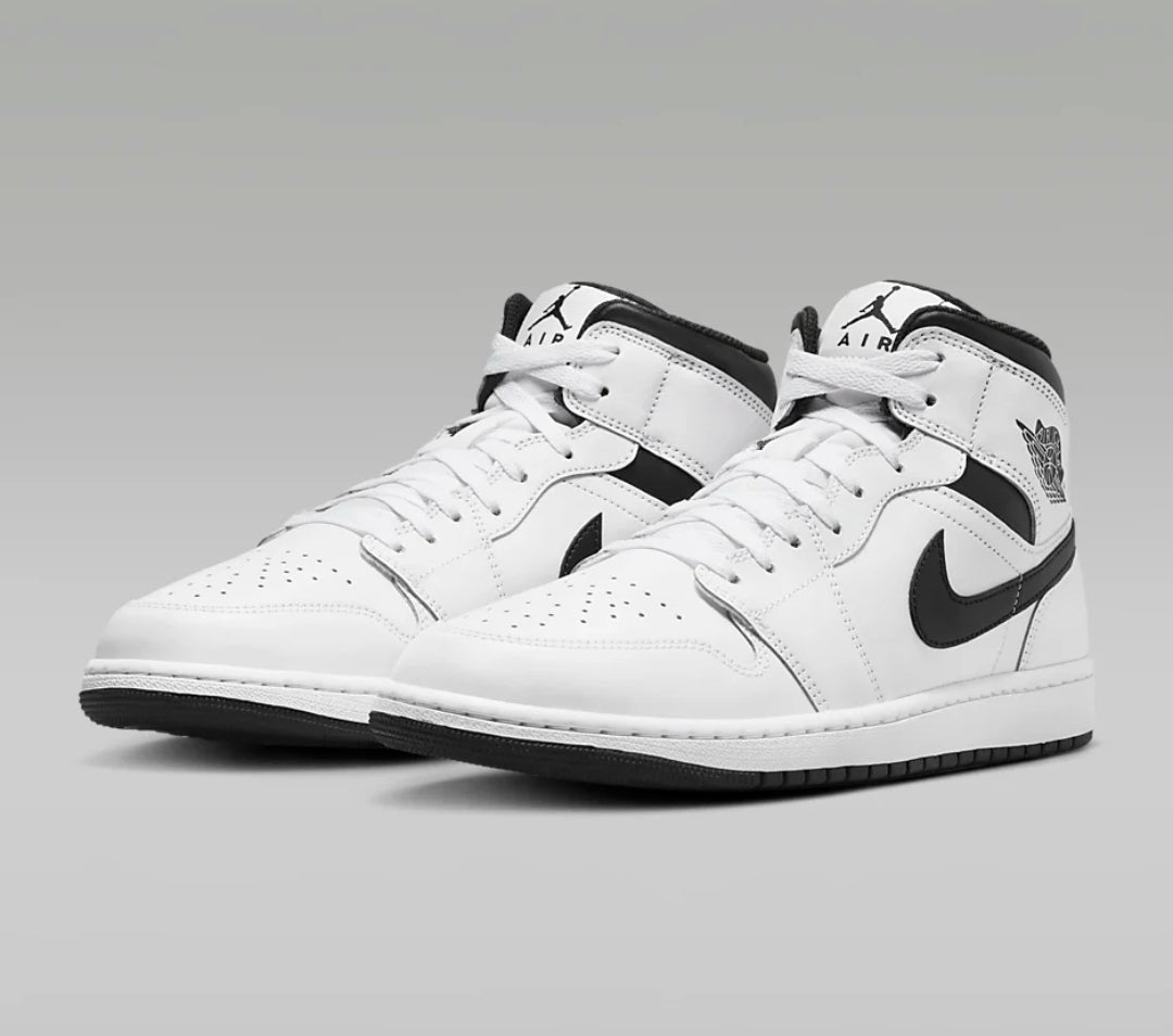 Nike Air Jordan 1 Mid Reverse Panda