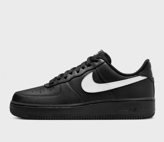 Nike Air Force 1 '07 Black and White