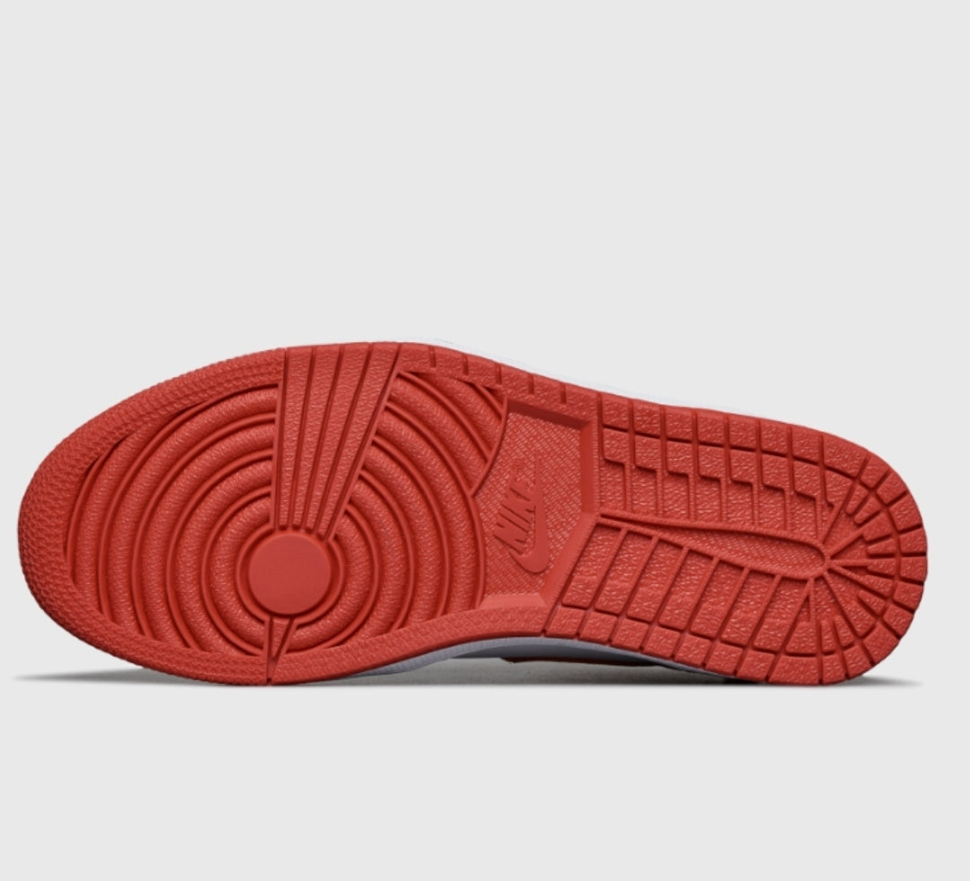 Nike Air Jordan 1 High OG Heritage